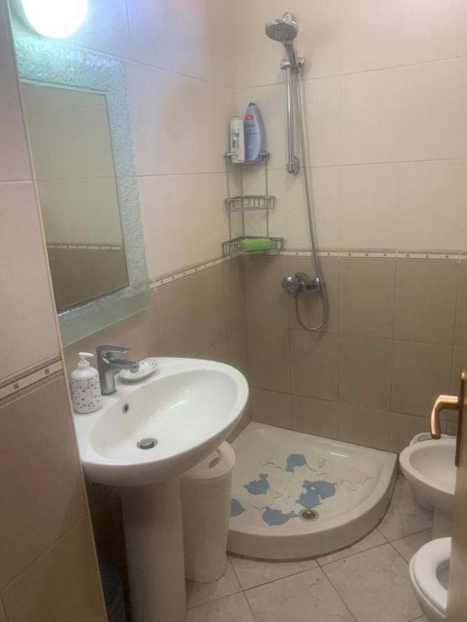 Cheerful 1-Bedroom Home In Durres Golem (Tirana) Esterno foto